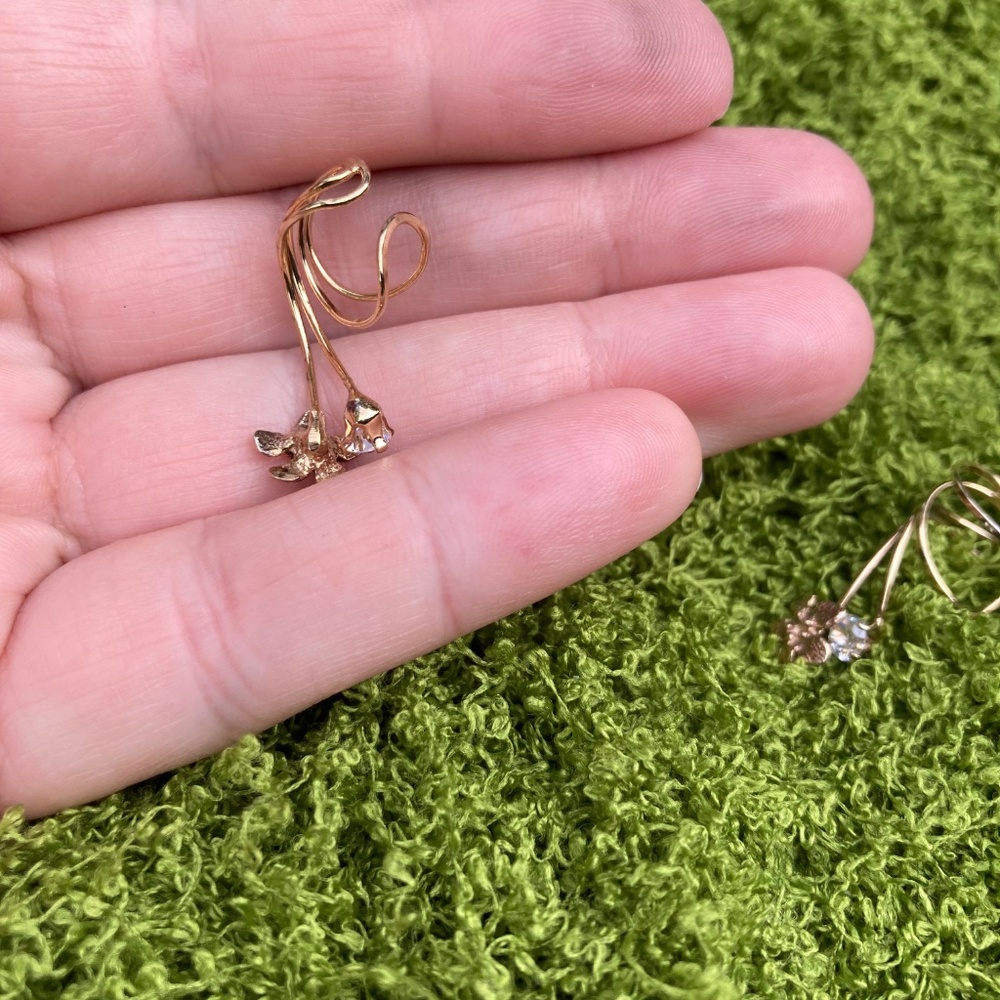 Simple solid sterling silver gold plated wire with sparking Triangle Earcuff